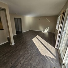 967 Kirts Blvd in Troy, MI - Building Photo - Building Photo