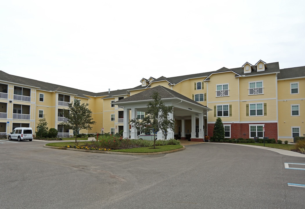 Journet Place in Port Richey, FL - Foto de edificio