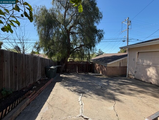 729 Pennsylvania St in Vallejo, CA - Building Photo - Building Photo