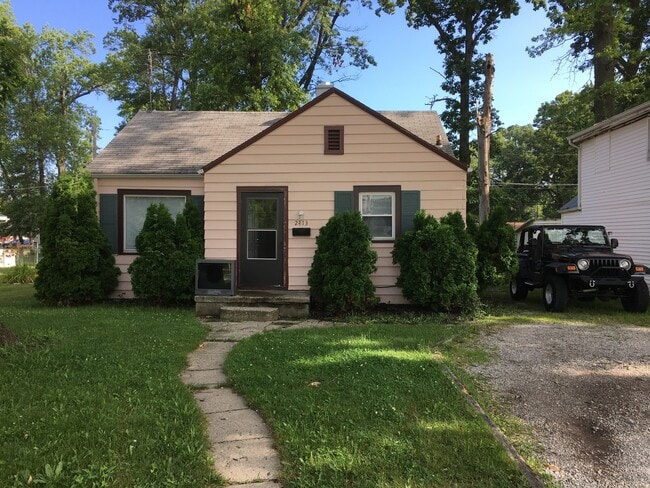 property at 2413 Oxford St