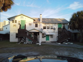 218 N Oleander Ave in Daytona Beach, FL - Building Photo - Building Photo