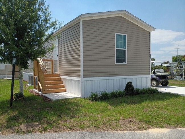 property at 27 Pryor Ln