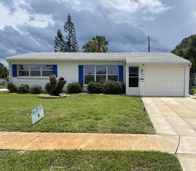 property at 124 Longwood Dr