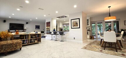 1568 Point Way in North Palm Beach, FL - Foto de edificio - Building Photo