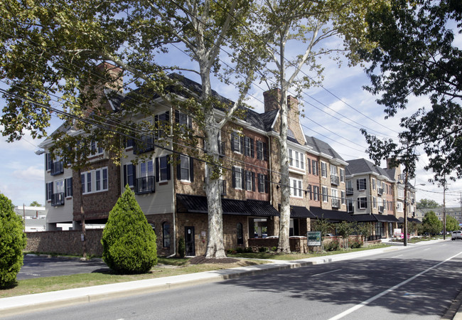 Campus Edge in Newark, DE - Foto de edificio - Building Photo