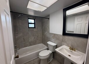 851 Mecca Dr in Sarasota, FL - Foto de edificio - Building Photo