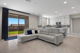 9344 Lunar Phase St in Las Vegas, NV - Building Photo - Building Photo