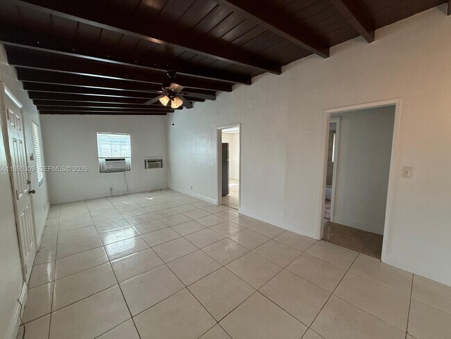 381 NW 16th St in Pompano Beach, FL - Building Photo - Building Photo