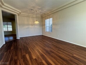 8625 Desert Bird Dr, Unit 0601 in Las Vegas, NV - Building Photo - Building Photo