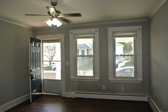 115 Maltby St, Unit 1081-CLASSIC in Shelton, CT - Building Photo - Building Photo