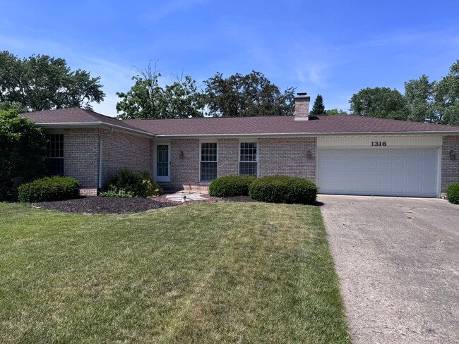 property at 1316 Oriole Dr