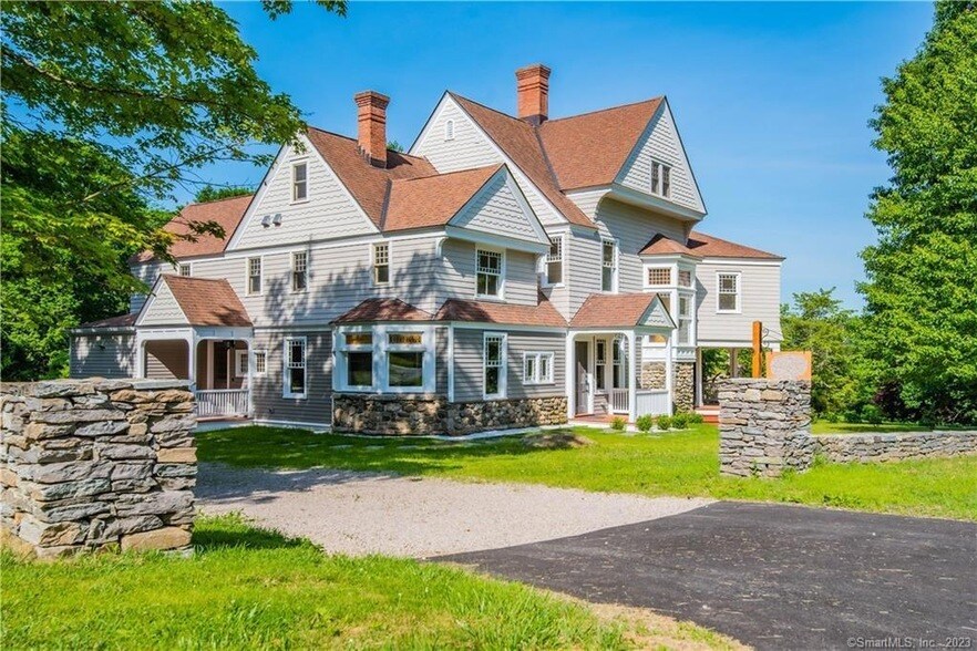 75 Green Hill Rd in Washington, CT - Building Photo