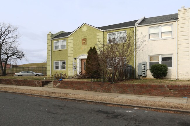 1700 Capitol Ave NE in Washington, DC - Building Photo - Building Photo