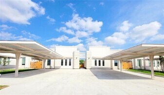 19 Bella Costa Dr in Mercedes, TX - Building Photo