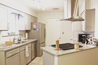 159 Meadowbrook Ct in Niceville, FL - Building Photo - Building Photo