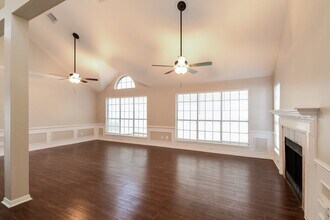 4765 Oakmont Ct in League City, TX - Building Photo - Building Photo