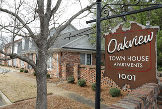 Oakview Town House Apartments in Columbus, GA - Building Photo - Building Photo