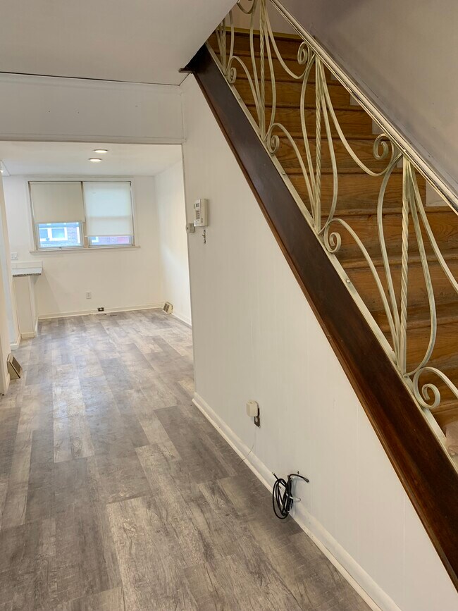 6908 Revere St in Philadelphia, PA - Building Photo - Building Photo