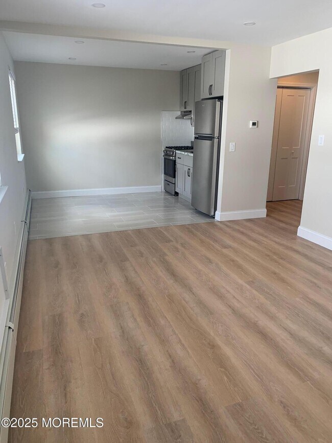 5 Charles St-Unit -3B in New Brunswick, NJ - Building Photo - Building Photo