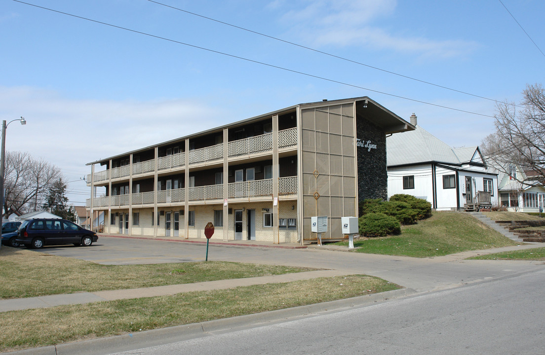 Tari Lynn in Omaha, NE - Building Photo