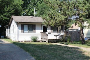 1713 S 8th Ave in Sioux Falls, SD - Building Photo