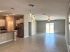 7207 Jenkins Vista Ct in Sun City Center, FL - Foto de edificio - Building Photo