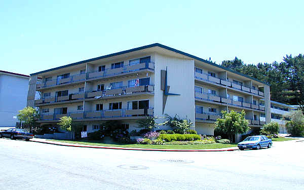 2191 Whitman Way in San Bruno, CA - Building Photo - Building Photo