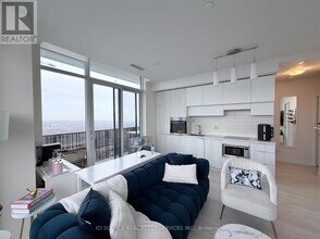 8 Eglinton Ave E in Toronto, ON - Building Photo - Building Photo