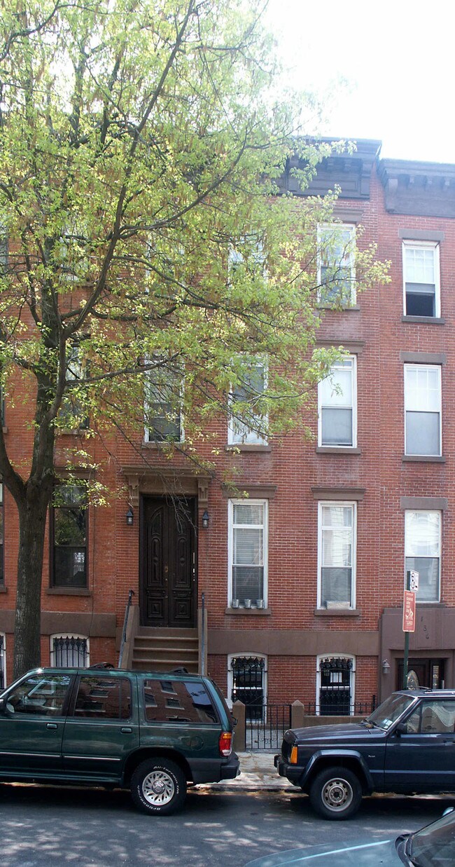 138 Luquer St in Brooklyn, NY - Foto de edificio - Building Photo