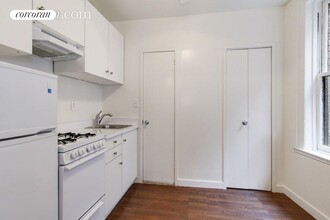 269 W 12th St in New York, NY - Building Photo - Building Photo