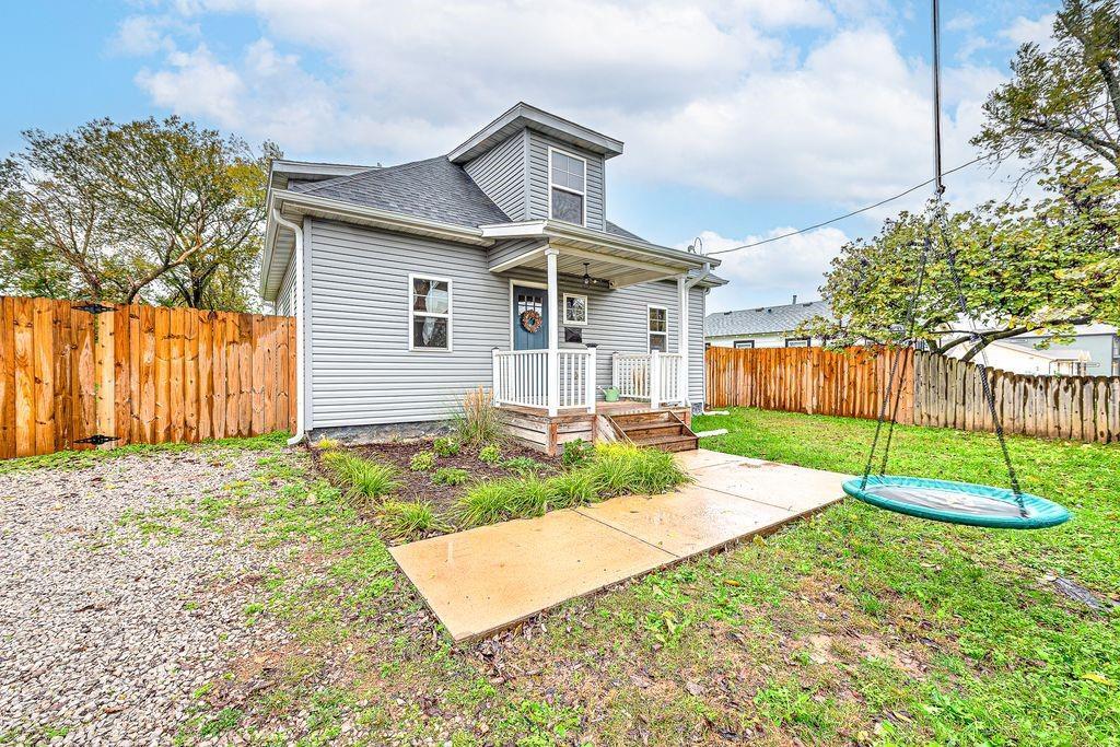 983 N Main St in Bentonville, AR - Building Photo