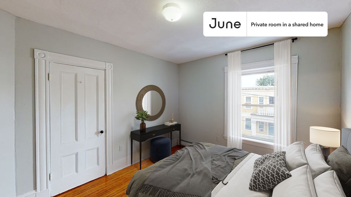 Private bedroom in 4 bed/2 bath Home in Boston, MA - Building Photo