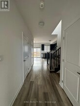 5000 Connor Dr in Grimsby, ON - Building Photo - Building Photo