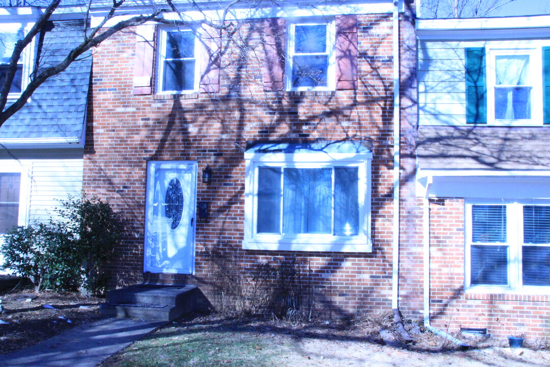 670 Lockesley Terrace in Charlottesville, VA - Building Photo