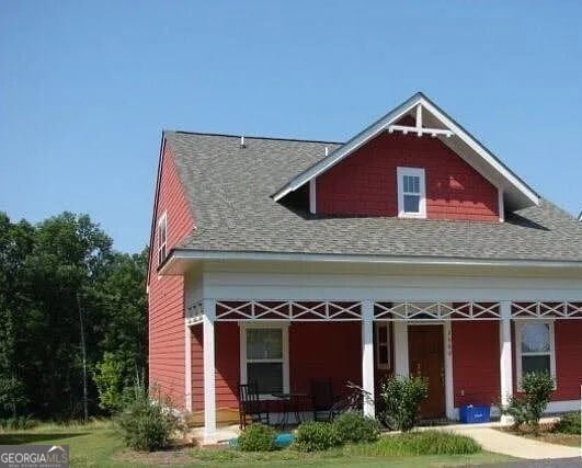 property at 2060 Lakeside Dr