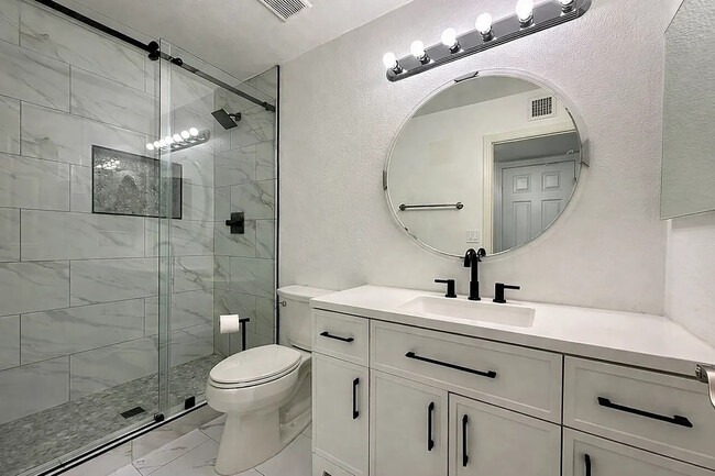 1702 N Ventura Ln in Tempe, AZ - Building Photo - Building Photo