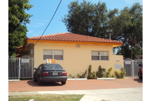 1330 NW 5th St in Miami, FL - Building Photo