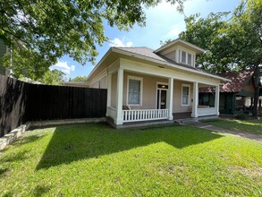 305 W 38th St in Austin, TX - Building Photo - Building Photo