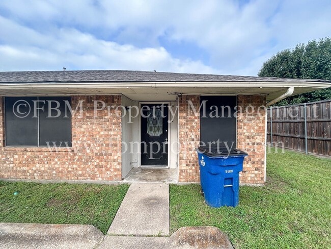 property at 1603 S Hall St