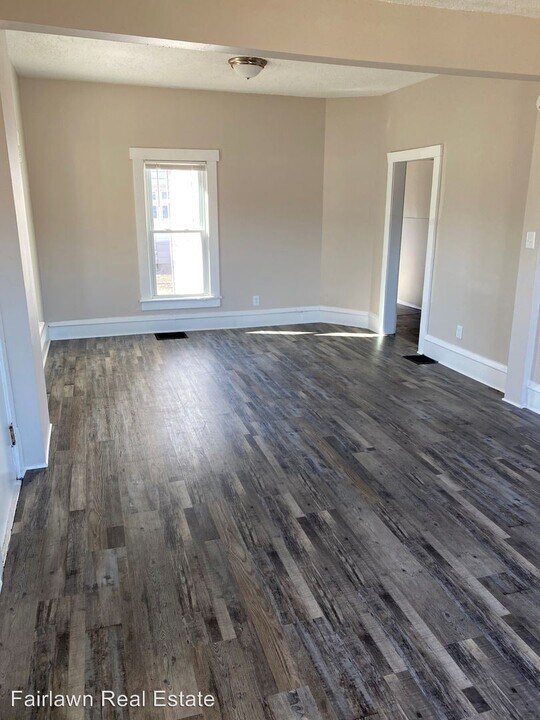 202 W William St in Champaign, IL - Building Photo