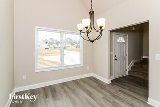 145 Cranbrooke Dr in Dallas, GA - Foto de edificio - Building Photo