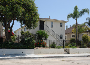 4027 Albatross St in San Diego, CA - Building Photo - Building Photo