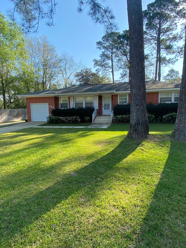 property at 503 S Pontiac Ave