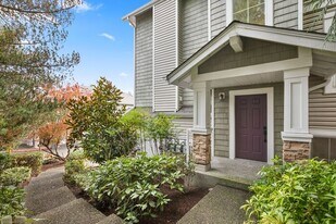 5203 236th Pl SE in Issaquah, WA - Building Photo