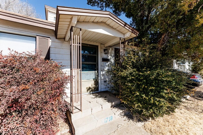 1718 22nd St in Lubbock, TX - Foto de edificio - Building Photo
