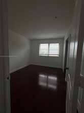17640 NW 73rd Ave in Hialeah, FL - Building Photo - Building Photo