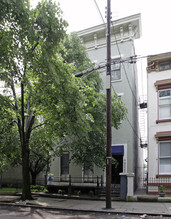 823 Dayton St in Cincinnati, OH - Building Photo - Building Photo