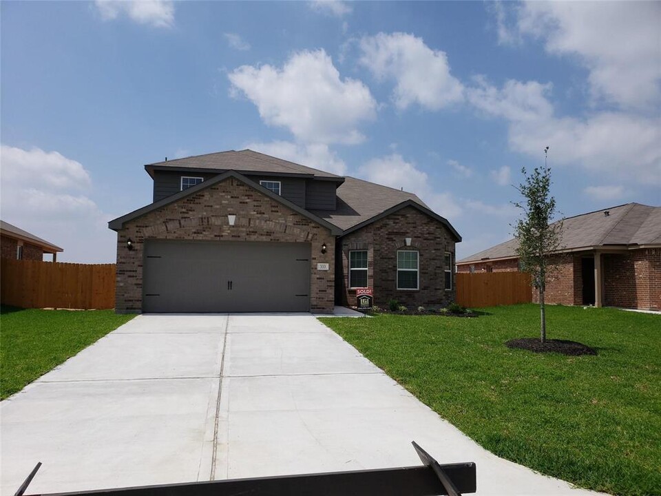 333 Palo Duro Canyon Dr in Katy, TX - Foto de edificio