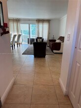 500 NE 14th Ave in Hallandale Beach, FL - Foto de edificio - Building Photo