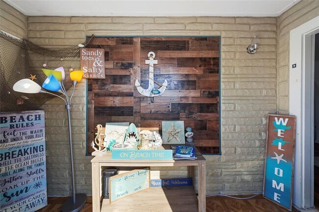 6120 Ave Q 1/2 in Galveston, TX - Building Photo - Building Photo